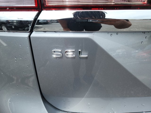 2025 Volkswagen Atlas 2.0T SEL Premium R-Line with Captain's Chairs