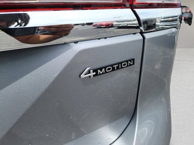 2025 Volkswagen Atlas 2.0T SEL Premium R-Line with Captain's Chairs