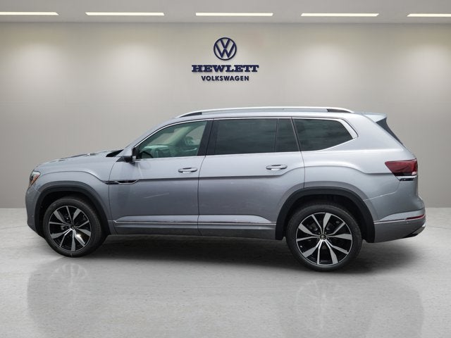 2025 Volkswagen Atlas 2.0T SEL Premium R-Line with Captain's Chairs