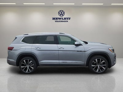 2025 Volkswagen Atlas 2.0T SEL Premium R-Line with Captain's Chairs