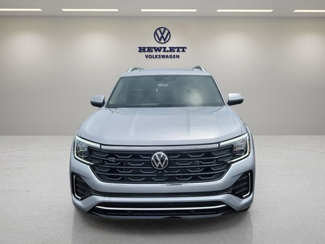 2025 Volkswagen Atlas 2.0T SEL Premium R-Line with Captain's Chairs
