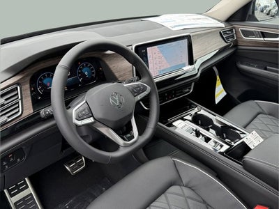 2025 Volkswagen Atlas 2.0T SEL Premium R-Line with Captain's Chairs