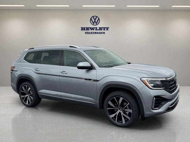 2025 Volkswagen Atlas 2.0T SEL Premium R-Line with Captain's Chairs