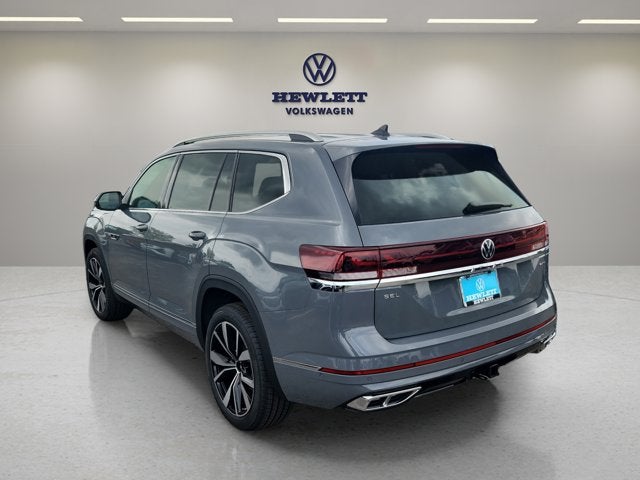 2025 Volkswagen Atlas 2.0T SEL Premium R-Line with Captain's Chairs