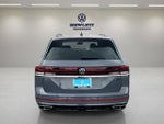 2025 Volkswagen Atlas 2.0T SEL Premium R-Line with Captain's Chairs