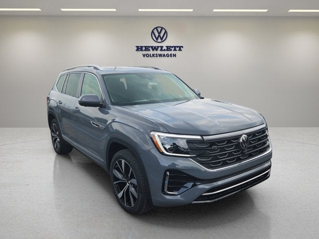2025 Volkswagen Atlas 2.0T SEL Premium R-Line with Captain's Chairs