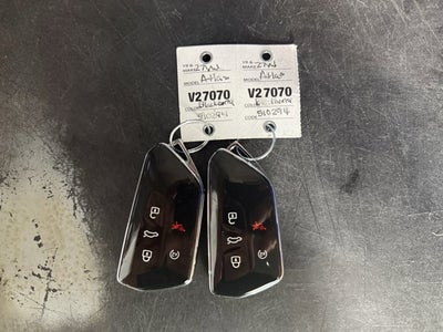 2027 Volkswagen Atlas SE w/Technology with Captain's Chairs