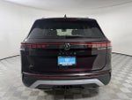 2027 Volkswagen Atlas SE w/Technology with Captain's Chairs