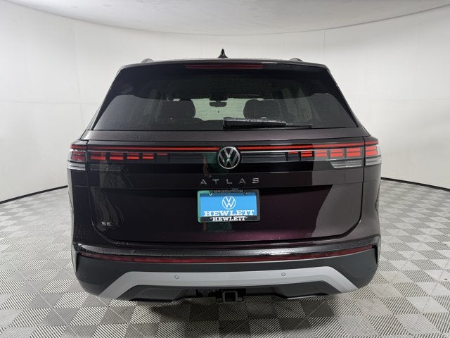 2027 Volkswagen Atlas SE w/Technology with Captain's Chairs