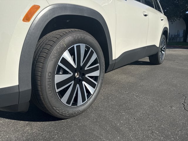 2027 Volkswagen Atlas SE w/Technology