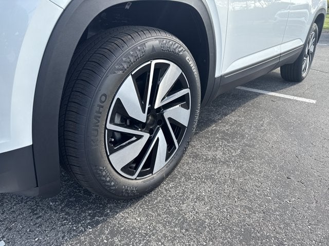 2026 Volkswagen Atlas 2.0T SE w/Technology with Captain's Chairs