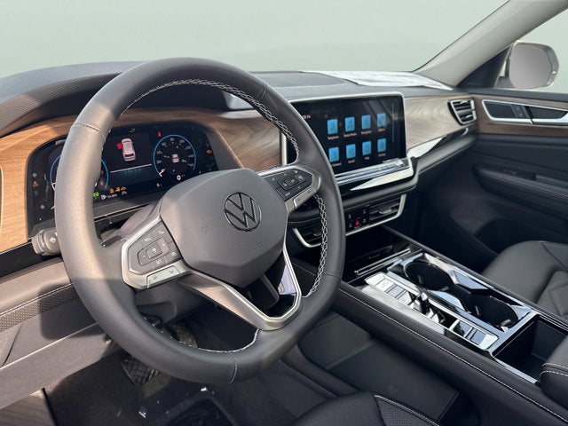 2026 Volkswagen Atlas 2.0T SE w/Technology with Captain's Chairs