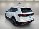 2026 Volkswagen Atlas 2.0T SE w/Technology with Captain's Chairs
