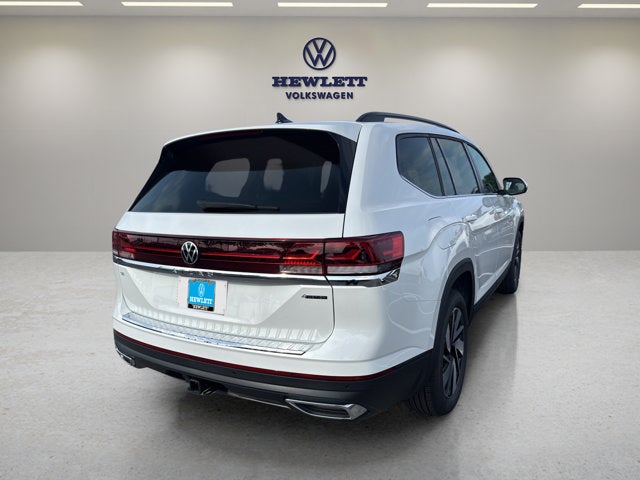 2026 Volkswagen Atlas 2.0T SE w/Technology with Captain's Chairs