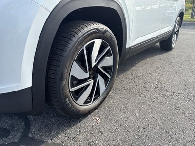 2026 Volkswagen Atlas 2.0T SE w/Technology with Captain's Chairs