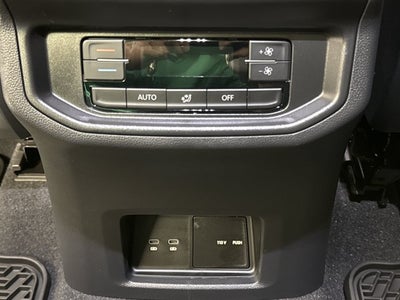 2026 Volkswagen Atlas 2.0T SE w/Technology with Captain's Chairs