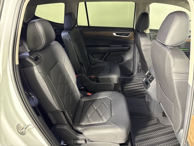 2026 Volkswagen Atlas 2.0T SE w/Technology with Captain's Chairs