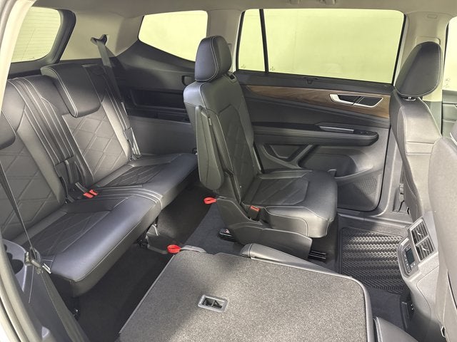 2026 Volkswagen Atlas 2.0T SE w/Technology with Captain's Chairs