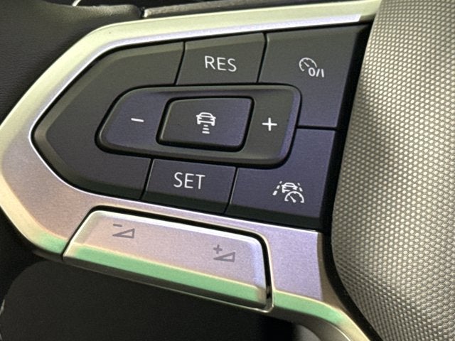 2026 Volkswagen Atlas 2.0T SE w/Technology with Captain's Chairs