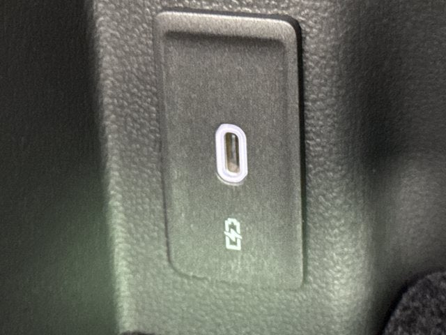 2026 Volkswagen Atlas 2.0T SE w/Technology with Captain's Chairs