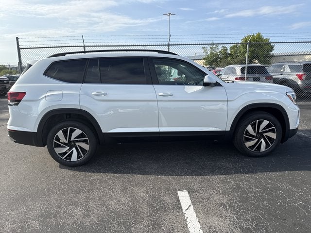 2026 Volkswagen Atlas 2.0T SE w/Technology with Captain's Chairs