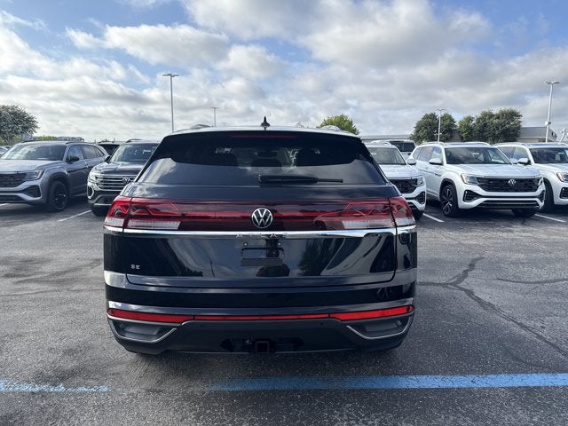 2026 Volkswagen Atlas Cross Sport 2.0T SE w/Technology and Panoramic Sunroof Package