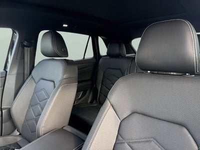 2026 Volkswagen Atlas Cross Sport 2.0T SE w/Technology and Panoramic Sunroof Package
