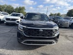2026 Volkswagen Atlas Cross Sport 2.0T SE w/Technology and Panoramic Sunroof Package