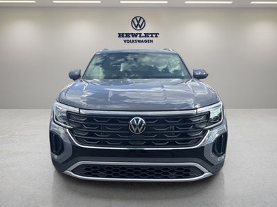 2026 Volkswagen Atlas Cross Sport 2.0T SE w/Technology and Panoramic Sunroof Package