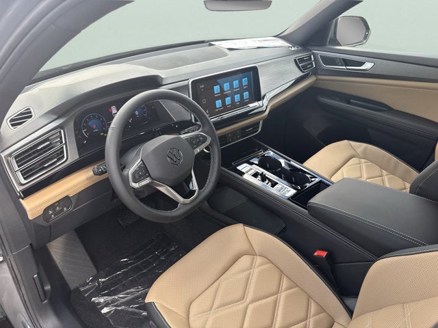 2026 Volkswagen Atlas Cross Sport 2.0T SE w/Technology and Panoramic Sunroof Package