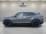 2026 Volkswagen Atlas Cross Sport 2.0T SE w/Technology and Panoramic Sunroof Package