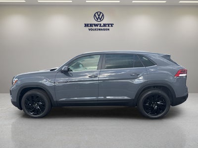 2026 Volkswagen Atlas Cross Sport 2.0T SE w/Technology and Panoramic Sunroof Package