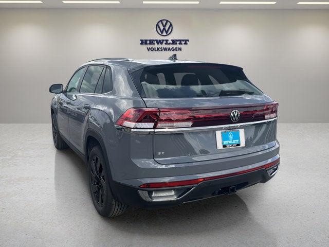 2026 Volkswagen Atlas Cross Sport 2.0T SE w/Technology and Panoramic Sunroof Package