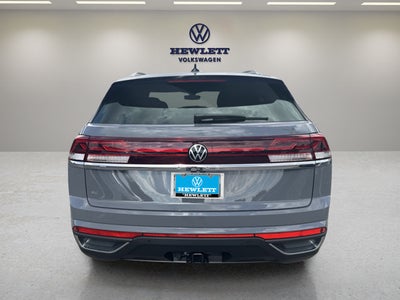 2026 Volkswagen Atlas Cross Sport 2.0T SE w/Technology and Panoramic Sunroof Package