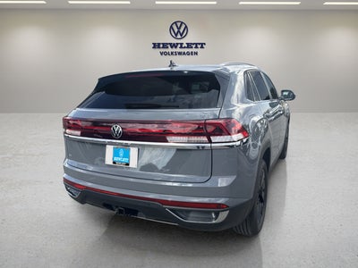 2026 Volkswagen Atlas Cross Sport 2.0T SE w/Technology and Panoramic Sunroof Package