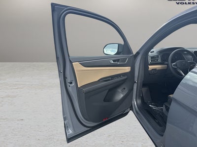 2026 Volkswagen Atlas Cross Sport 2.0T SE w/Technology and Panoramic Sunroof Package