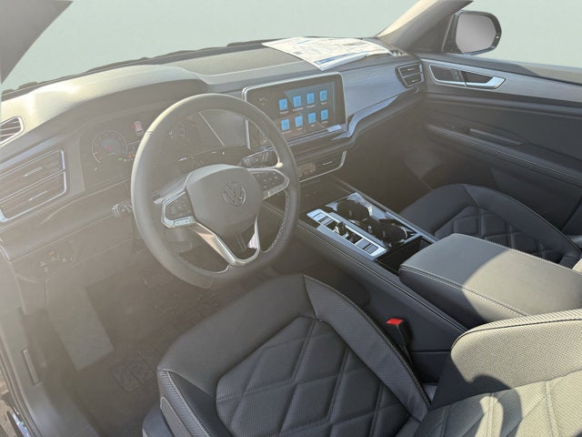 2026 Volkswagen Atlas Cross Sport 2.0T SE w/Technology and Panoramic Sunroof Package