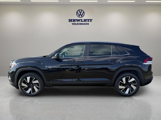 2026 Volkswagen Atlas Cross Sport 2.0T SE w/Technology and Panoramic Sunroof Package