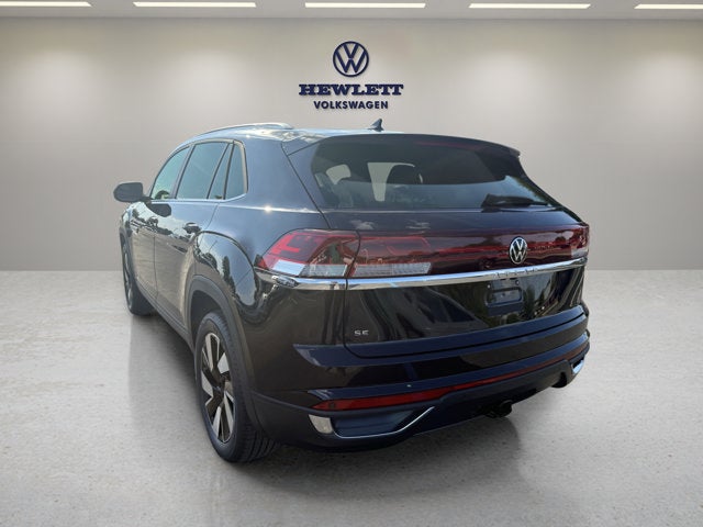 2026 Volkswagen Atlas Cross Sport 2.0T SE w/Technology and Panoramic Sunroof Package