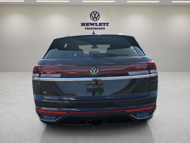 2026 Volkswagen Atlas Cross Sport 2.0T SE w/Technology and Panoramic Sunroof Package