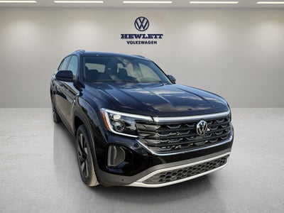 2026 Volkswagen Atlas Cross Sport 2.0T SE w/Technology and Panoramic Sunroof Package