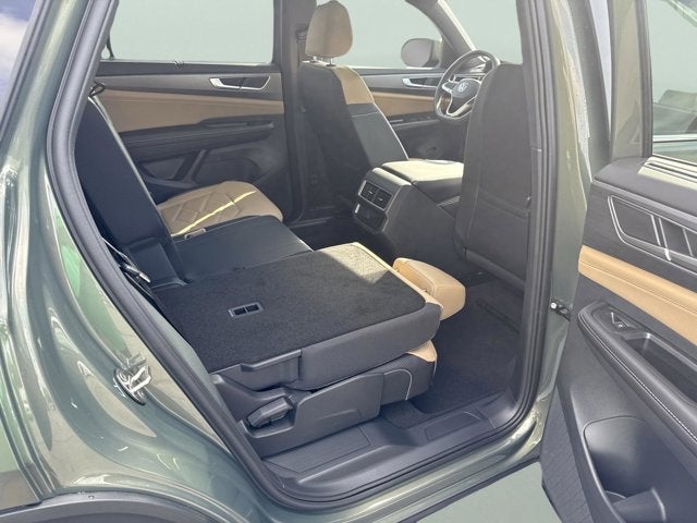 2026 Volkswagen Atlas Cross Sport 2.0T SE w/Technology and Panoramic Sunroof Package