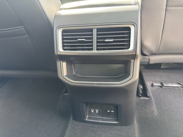 2026 Volkswagen Atlas Cross Sport 2.0T SE w/Technology and Panoramic Sunroof Package