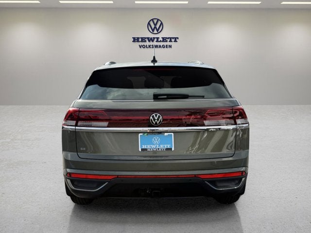 2026 Volkswagen Atlas Cross Sport 2.0T SE w/Technology and Panoramic Sunroof Package