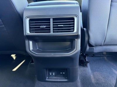 2026 Volkswagen Atlas Cross Sport 2.0T SE w/Technology and Panoramic Sunroof Package