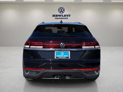 2026 Volkswagen Atlas Cross Sport 2.0T SE w/Technology and Panoramic Sunroof Package