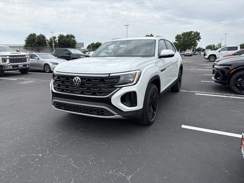 2026 Volkswagen Atlas Cross Sport 2.0T SE w/Technology and Panoramic Sunroof Package