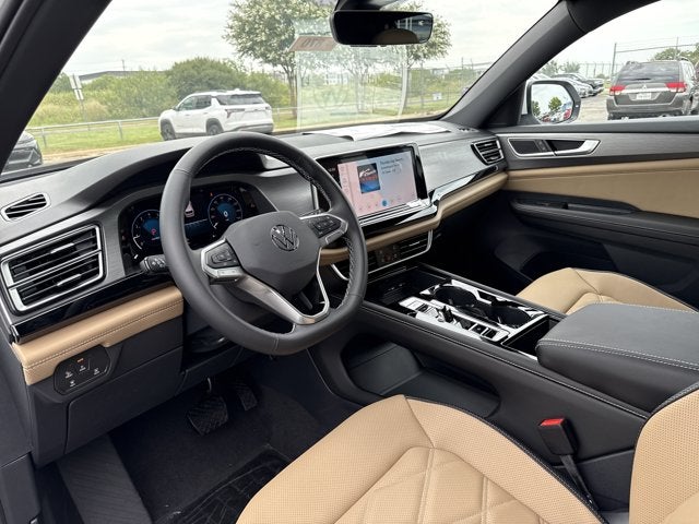 2026 Volkswagen Atlas Cross Sport 2.0T SE w/Technology and Panoramic Sunroof Package