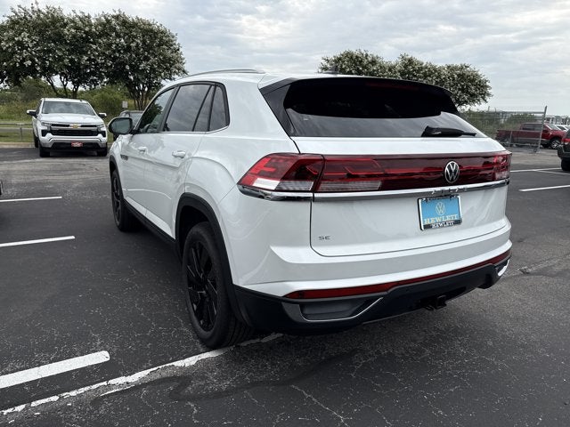 2026 Volkswagen Atlas Cross Sport 2.0T SE w/Technology and Panoramic Sunroof Package
