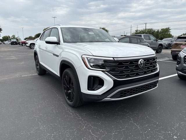 2026 Volkswagen Atlas Cross Sport 2.0T SE w/Technology and Panoramic Sunroof Package